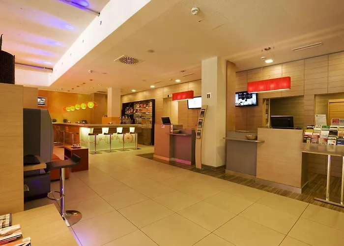 Ibis Messe 3*