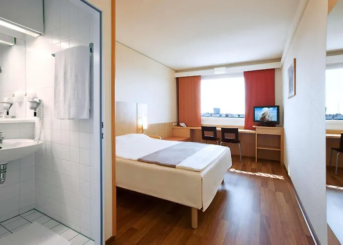 Ibis Messe Hotel 3*