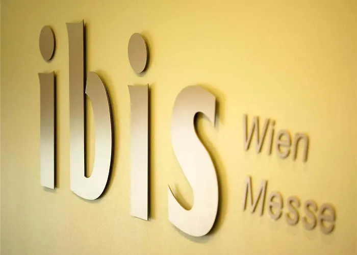 Ibis Messe 3*