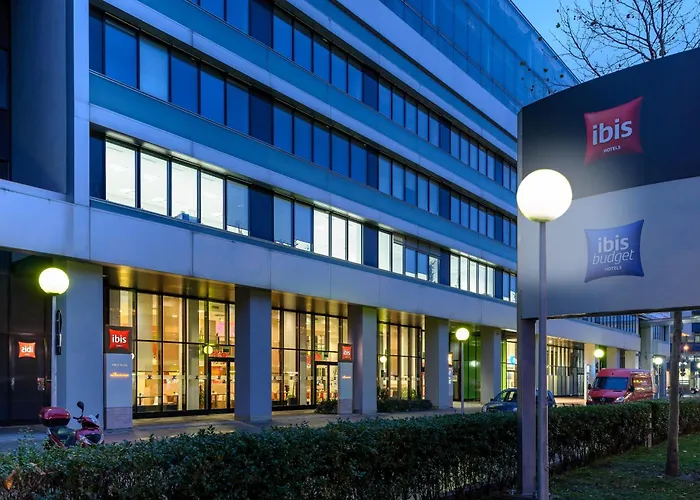 Ibis Messe 3*