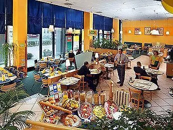 Ibis Messe Hotel 3*